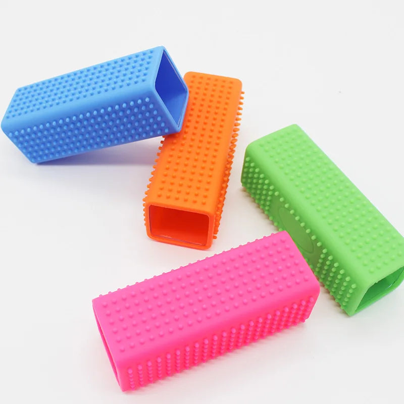 Silicone Hollow Rubber Pet Hair Brush Floating Hair Remover Furniture Carpet Clothes Cleaner Brush for Dogs Cats Pet Supplies